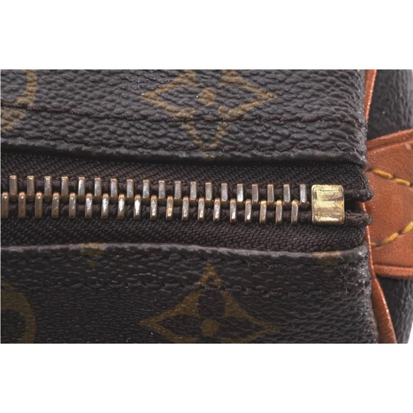 Louis Vuitton duffle - Picture 12 of 16